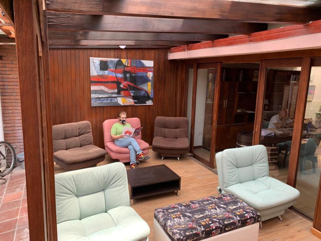 Acogedor Hostal Usaquen La Parada Del Tren Bogota Buitenkant foto