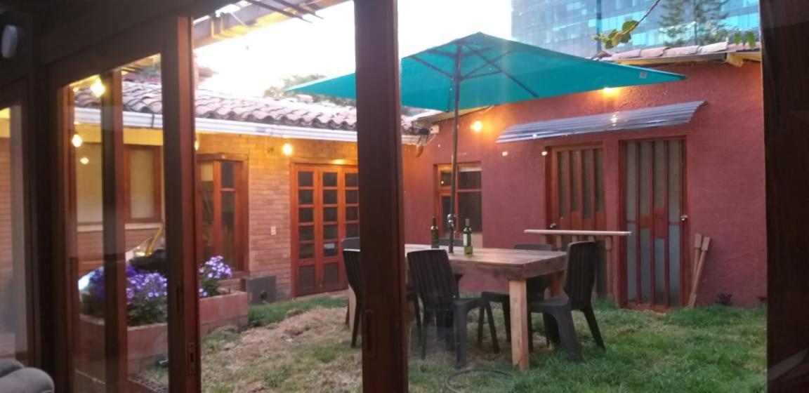 Acogedor Hostal Usaquen La Parada Del Tren Bogota Buitenkant foto