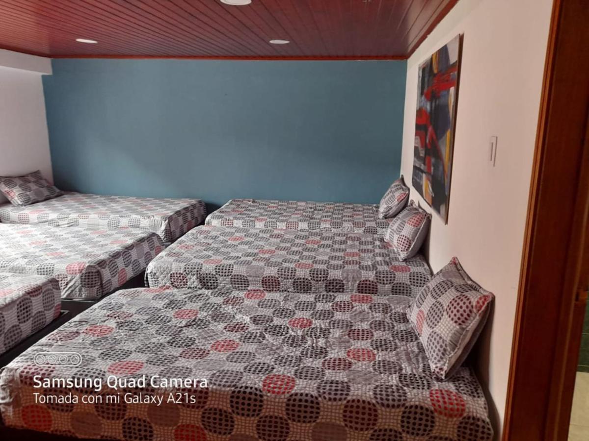 Acogedor Hostal Usaquen La Parada Del Tren Bogota Buitenkant foto