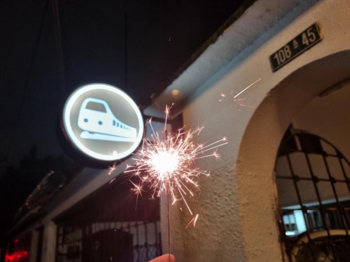 Acogedor Hostal Usaquen La Parada Del Tren Bogota Buitenkant foto